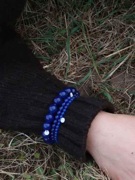 Soï - Petite Lapis Lazuli Stretch Armbånd