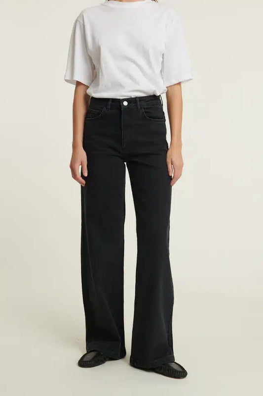 Basic Apparel – Enya Jeans, Black