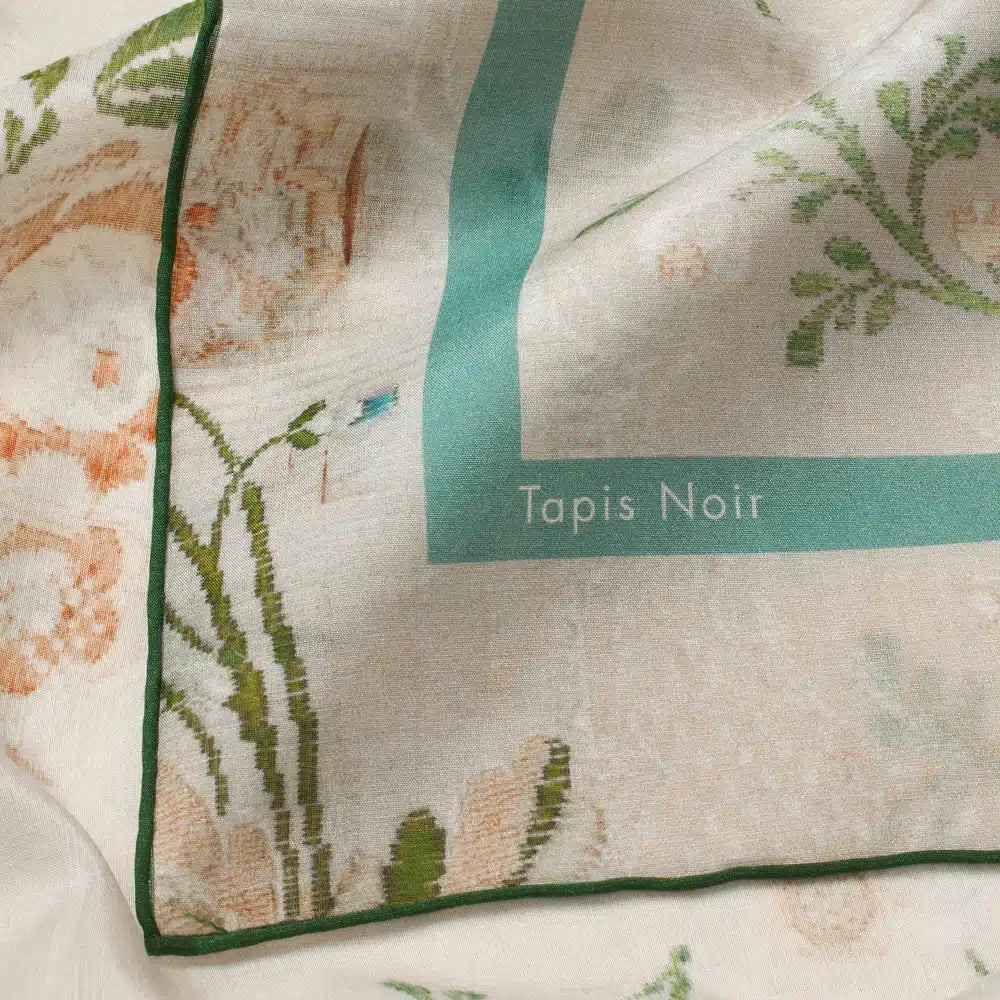 Tapis Noir - Light Small Emmi Scarf, White
