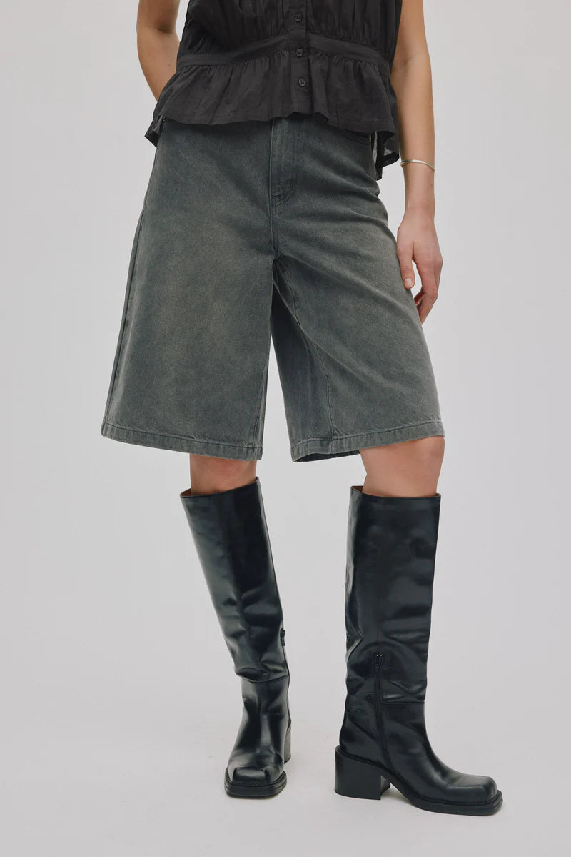 Rabens Saloner - Adelin Grey Denim Shorts, Washed Grey