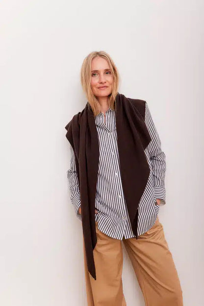 Beta Studios - Alexa Big Triangle Scarf, Anthracite Grey