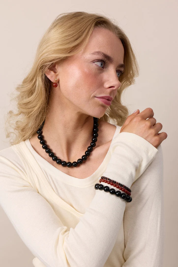 Soï - Petite Red Tiger Eye Stretch Armbånd
