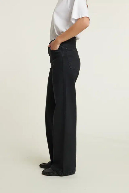 Basic Apparel – Enya Jeans, Black