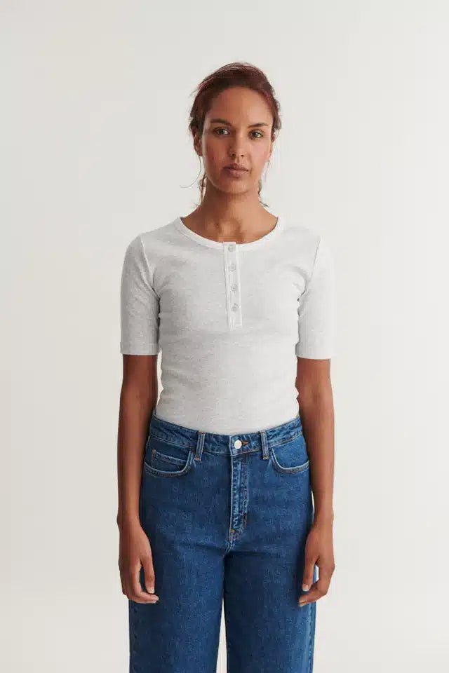 Basic Apparel - Ludmilla SS Granddad, Light Grey Mel.