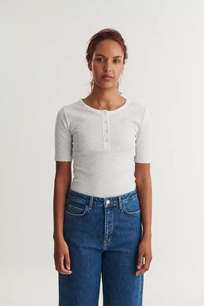Basic Apparel - Ludmilla SS Granddad, Light Grey Mel.
