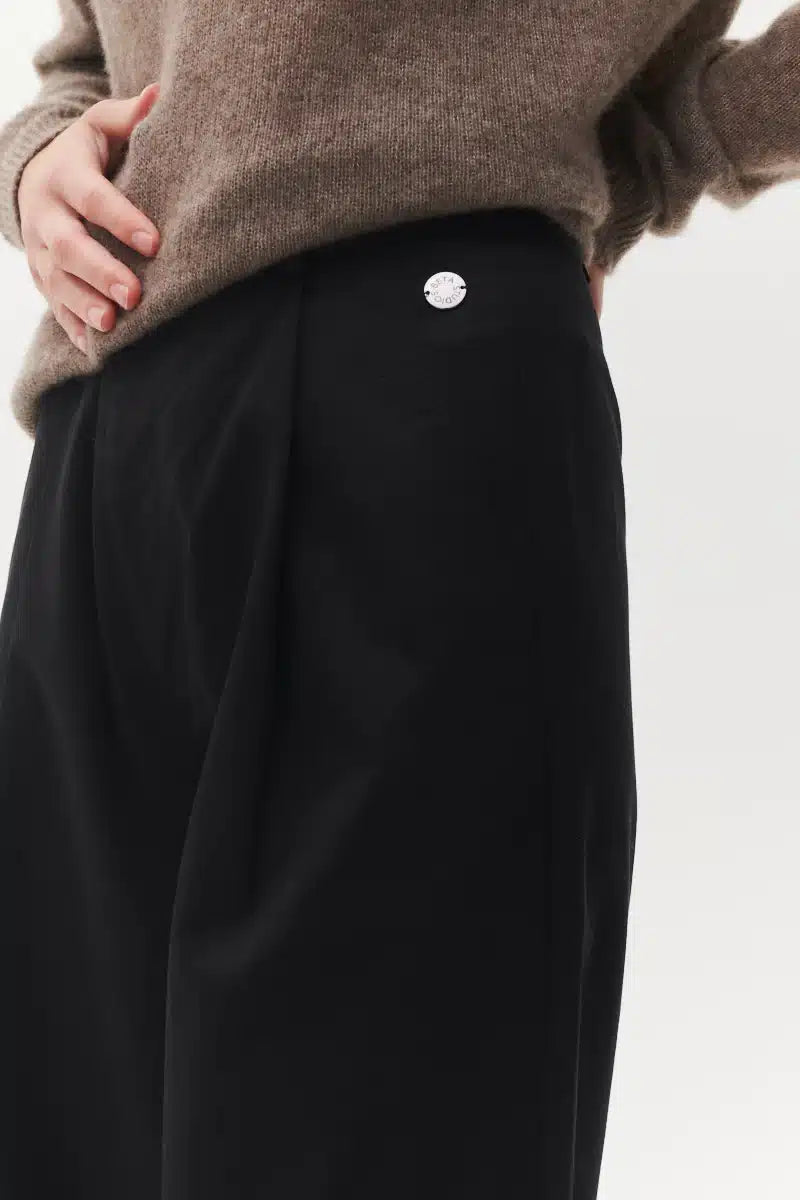 Beta Studios - Klara Pant, Black