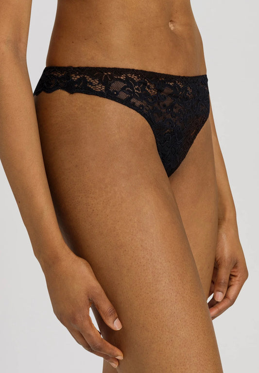 Hanro - Moments Elegant French Lace Thong, Black