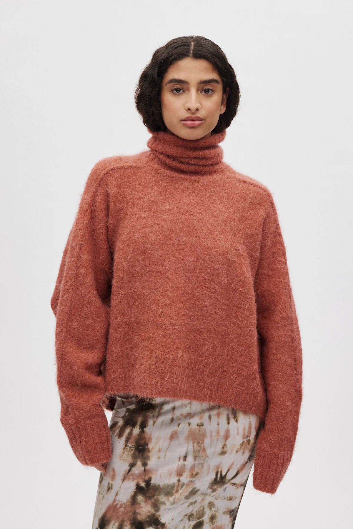 Rabens Saloner - Mabeka Fluffy Knit Funnel-Neck Sweater, Redwood