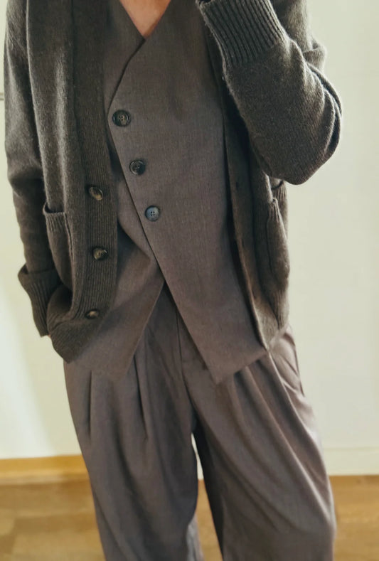YIN Studio - CASSI Vest, Nougat