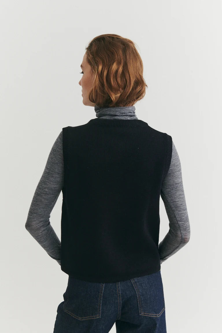 Basic Apparel - Sisa Vest, Black